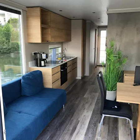 Hausboot Deluxe