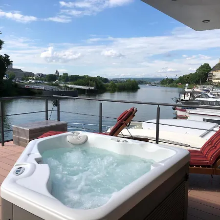 Hausboot Deluxe *